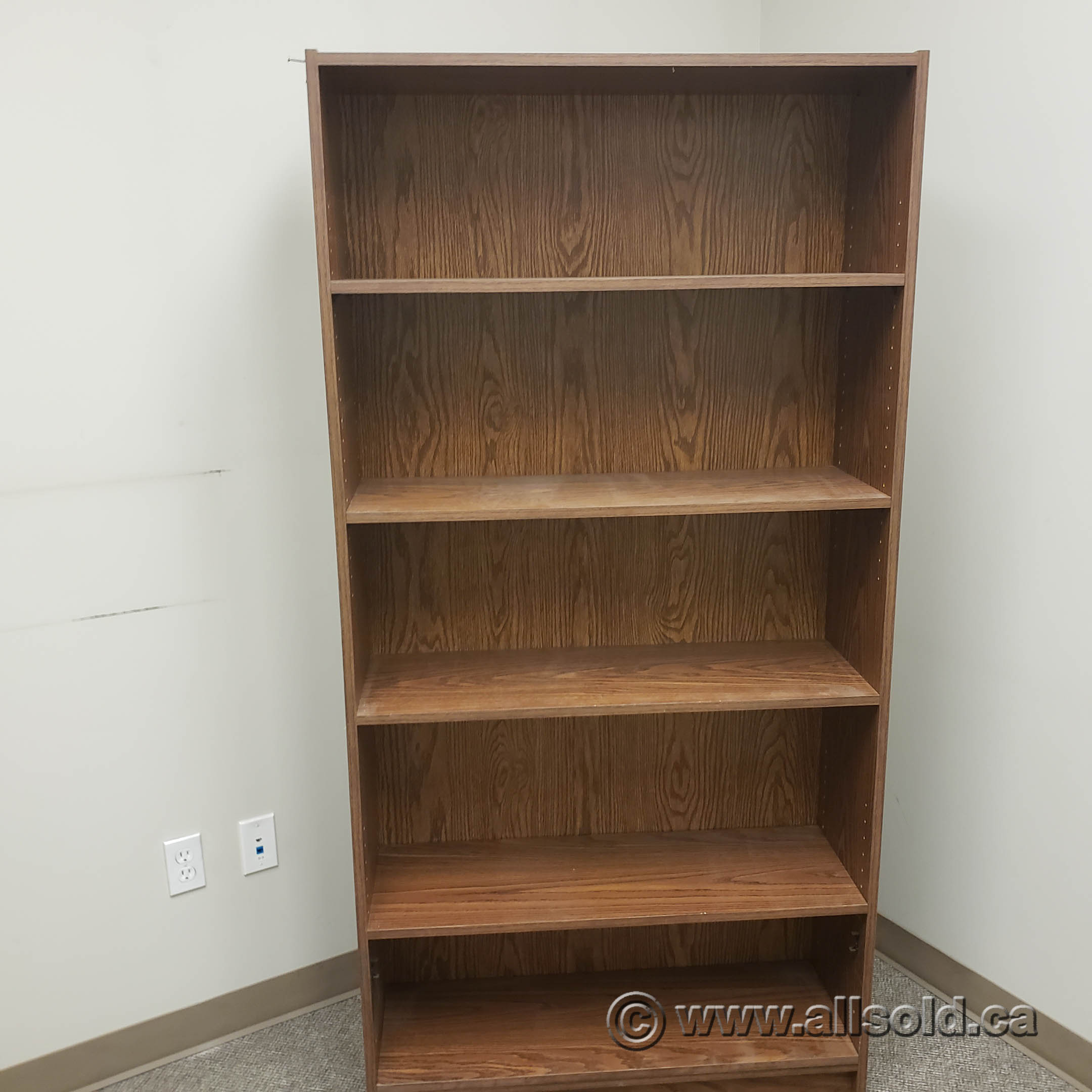 Medium Oak Bookcase with Adjustable Shelves Allsold.ca Buy & Sell